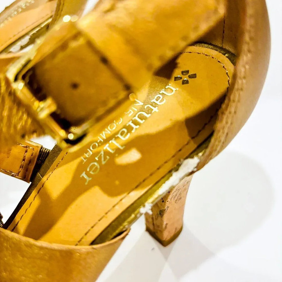 NATURALIZER Gold ankle-strap sandals - Picture 4 of 9